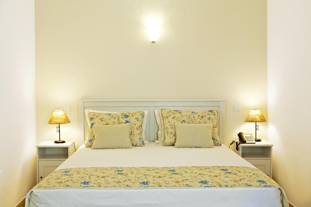 Outeiro Do Barro Guest House Reguengos de Monsaraz Room photo